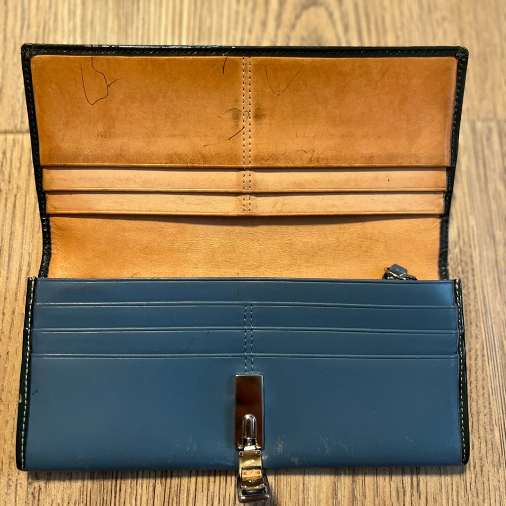 Coach Signature Interior Wallet - Picture 3 of 5